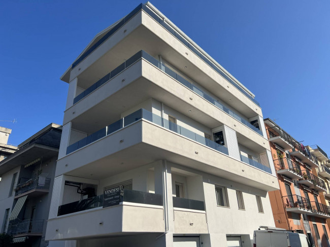 Lombardia House