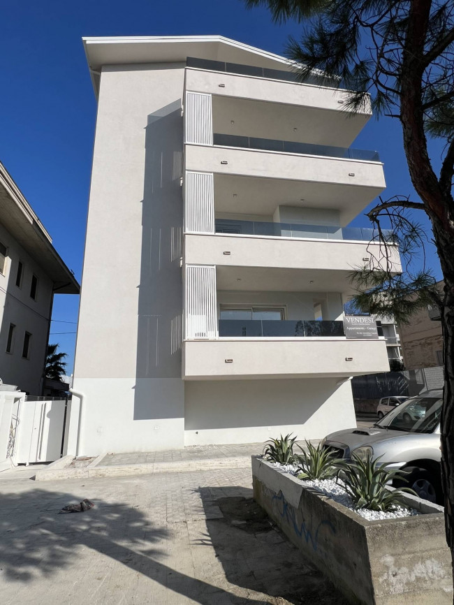 Lombardia House
