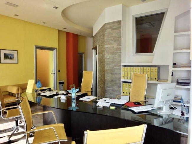 Locale commerciale in vendita a San Benedetto del Tronto