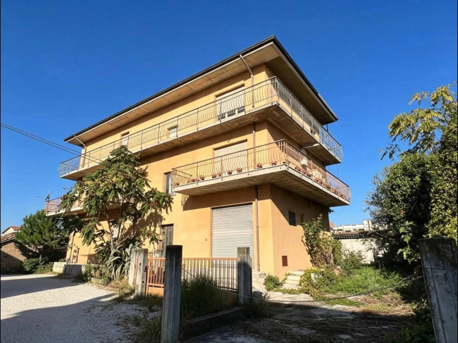 Casa celo terra in vendita a Monteprandone