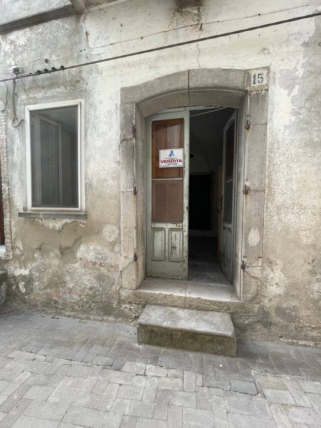 Soluzione Semindipendente in vendita a Monteleone di Puglia