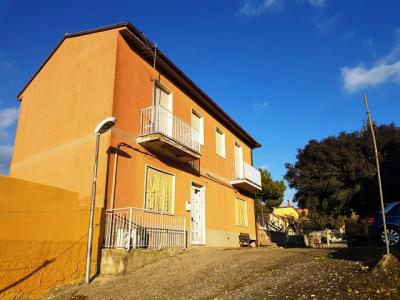 Casa semi-indipendente in vendita a Montecalvo Irpino (AV)