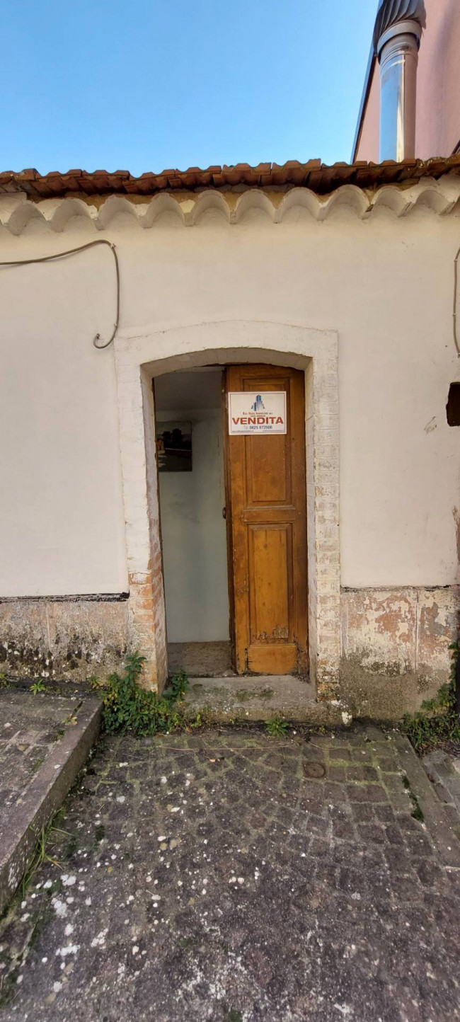 appartamento con terrazzo in vendita a Ariano Irpino