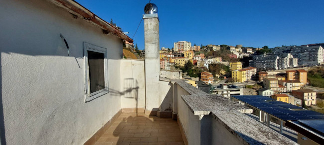 appartamento con terrazzo in vendita a Ariano Irpino