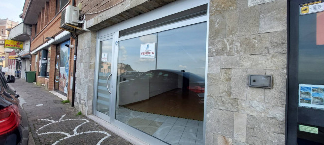 Locale commerciale in affitto/vendita a Ariano Irpino