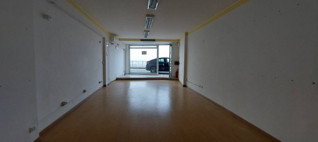 Locale commerciale in affitto/vendita a Ariano Irpino