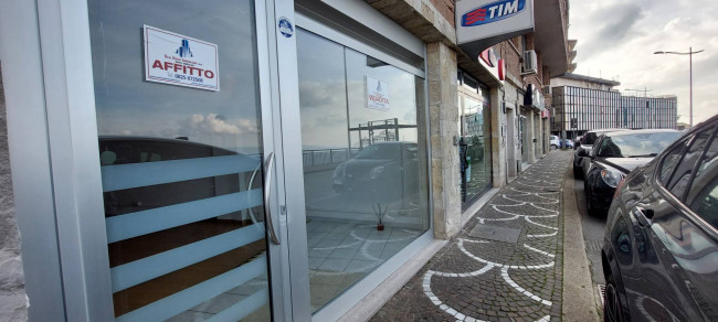 Locale commerciale in affitto/vendita a Ariano Irpino