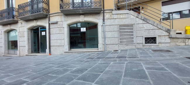 locale commerciale in affitto a Ariano Irpino