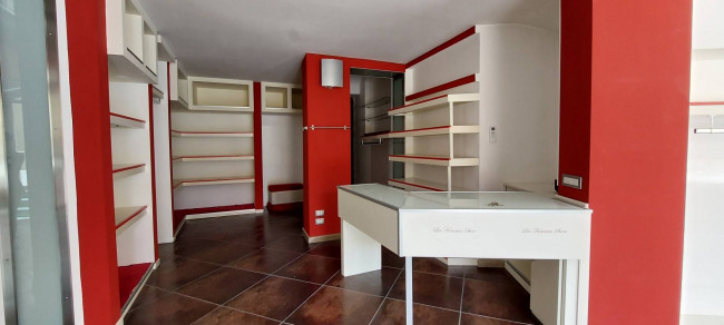 locale commerciale in affitto a Ariano Irpino