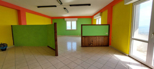 Locale Commerciale in affitto a Ariano Irpino