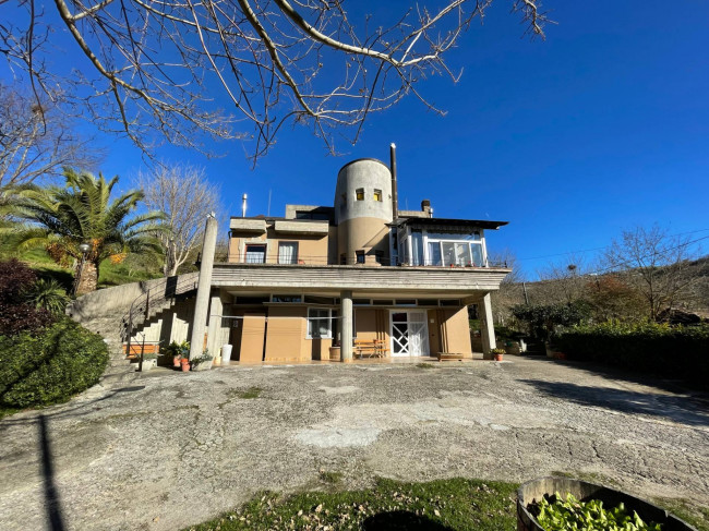 appartamento con terrazzo in vendita a Ariano Irpino