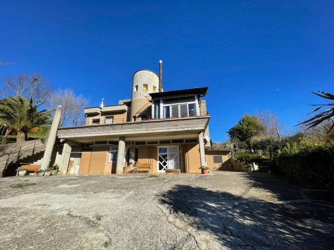 appartamento con terrazzo in vendita a Ariano Irpino