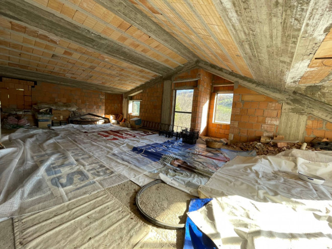 appartamento con terrazzo in vendita a Ariano Irpino