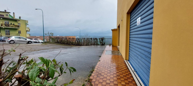 locale commerciale in affitto a Ariano Irpino