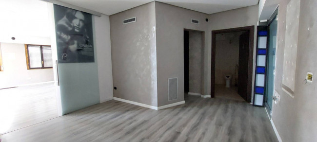 locale commerciale in affitto a Ariano Irpino