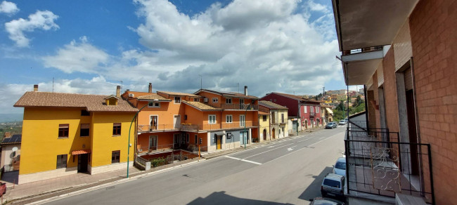 appartamento con terrazzo in vendita a Ariano Irpino