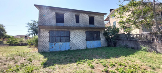 Casa singola in vendita a Villanova del Battista