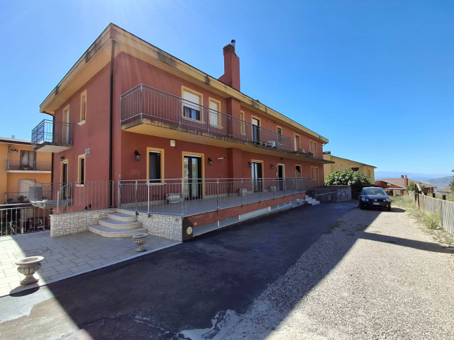 appartamento con terrazzo in vendita a Ariano Irpino