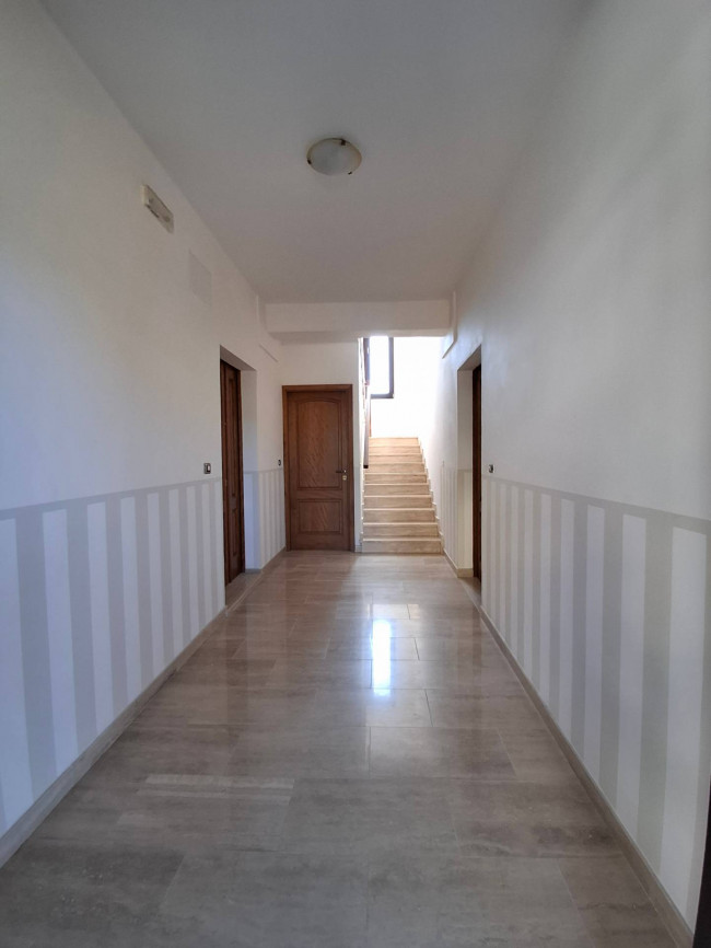 appartamento con terrazzo in vendita a Ariano Irpino