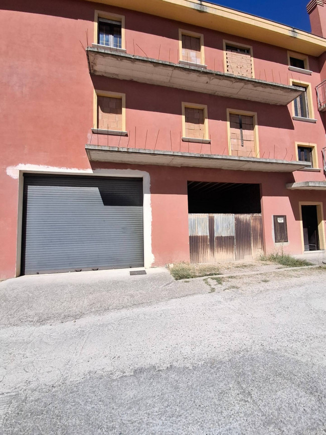 appartamento con terrazzo in vendita a Ariano Irpino