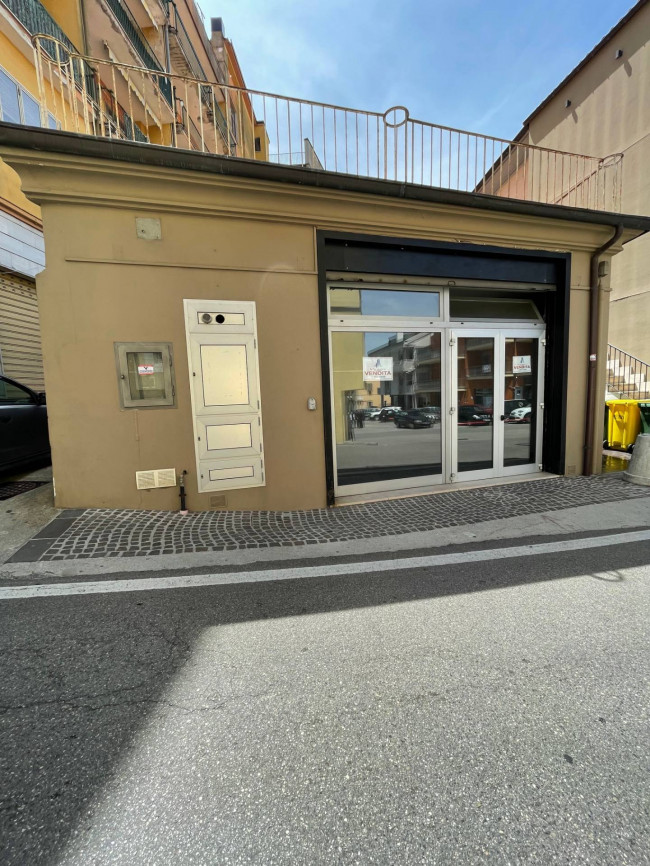 Locale commerciale in affitto a Ariano Irpino