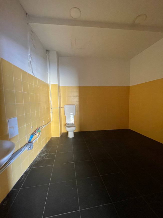 Locale commerciale in affitto a Ariano Irpino