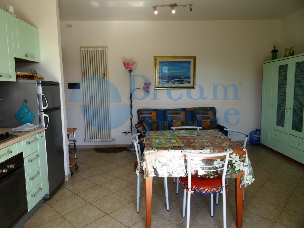 Appartamento ALBA ADRIATICA vendita  Tra Via Mazzini e Via Trieste  Dream House Immobiliare Srl