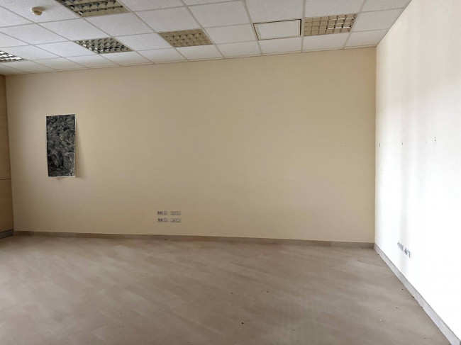 Ufficio in vendita a Notaresco