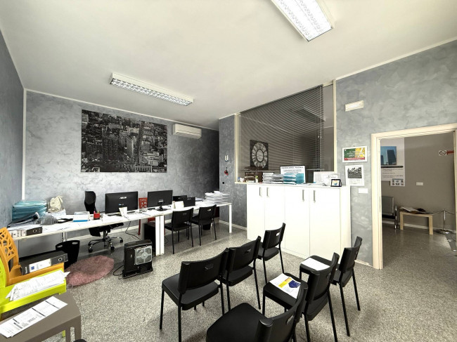 Locale Commerciale in vendita a Martinsicuro