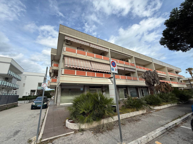 Locale Commerciale in vendita a Martinsicuro