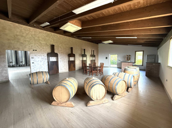 Opificio in vendita a Corropoli