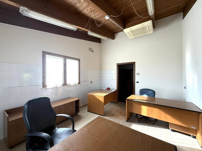 Opificio in vendita a Corropoli