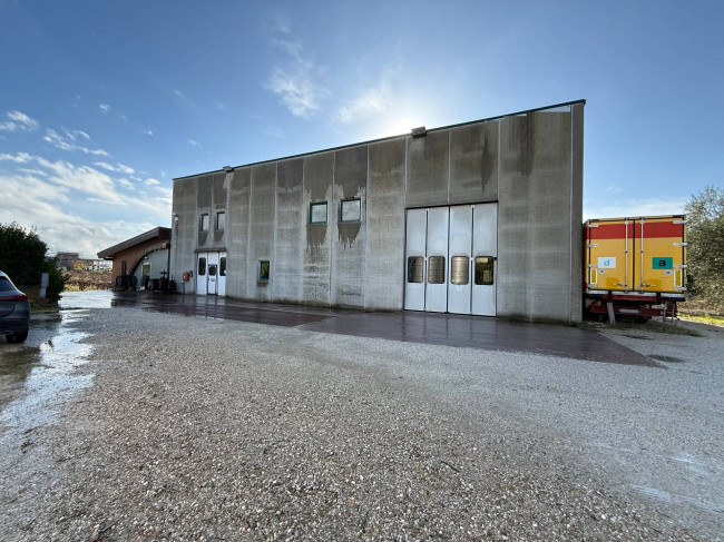 Opificio in vendita a Corropoli