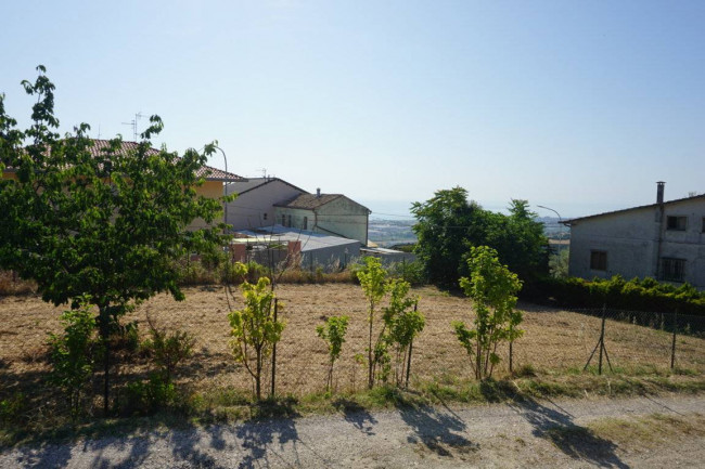 Terreno edificabile in vendita a Colonnella