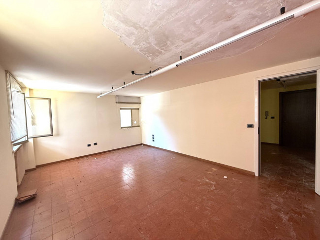 Ufficio in vendita a Teramo