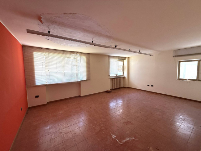 Ufficio in vendita a Teramo