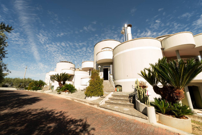 Casa singola/ Villa in vendita a Campli