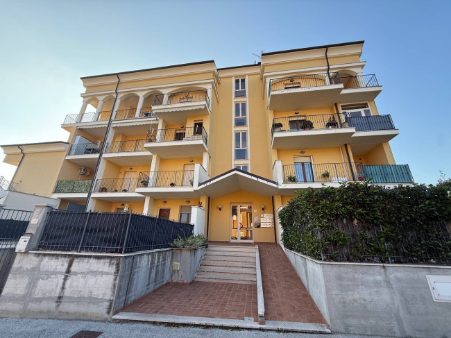 Appartamento in vendita a Nereto