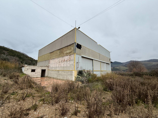 Opificio in vendita a Dogliola