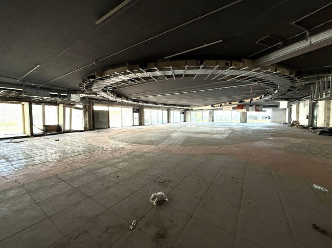 Locale Commerciale in vendita a Martinsicuro