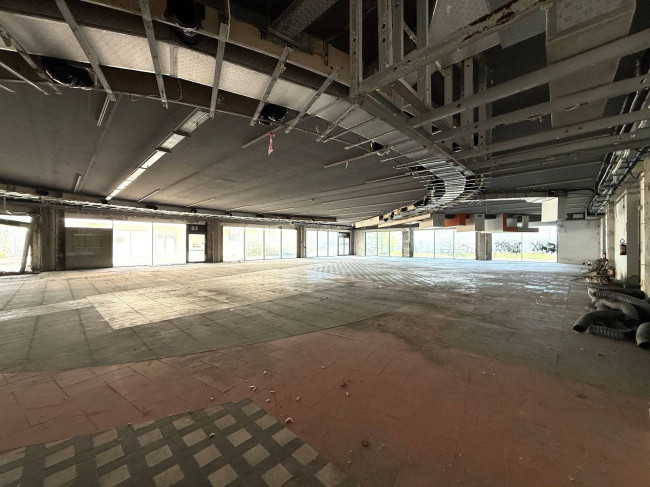 Locale Commerciale in vendita a Martinsicuro