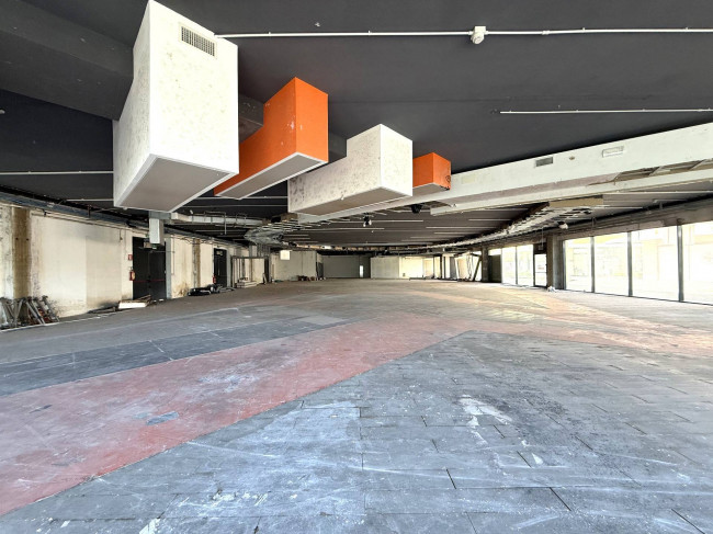 Locale Commerciale in vendita a Martinsicuro