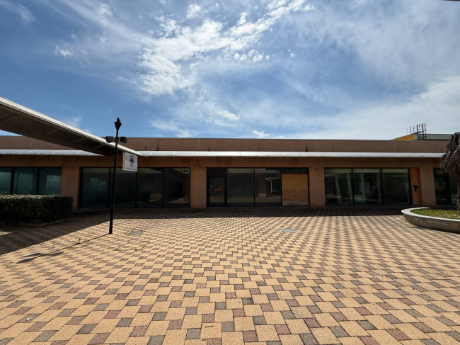 Locale Commerciale in vendita a Martinsicuro