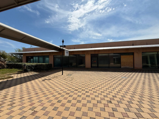 Locale Commerciale in vendita a Martinsicuro