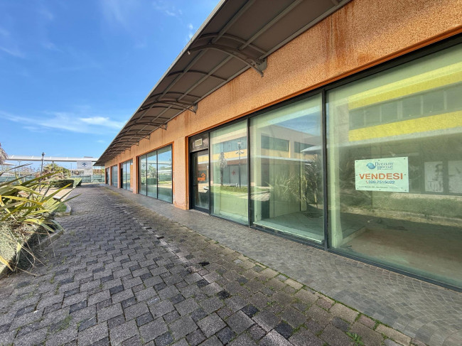 Locale Commerciale in vendita a Martinsicuro