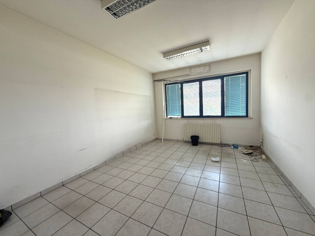 Opificio in vendita a Controguerra