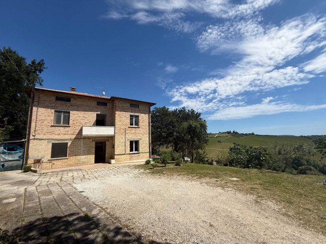 Casa singola/ Villa in vendita a Controguerra