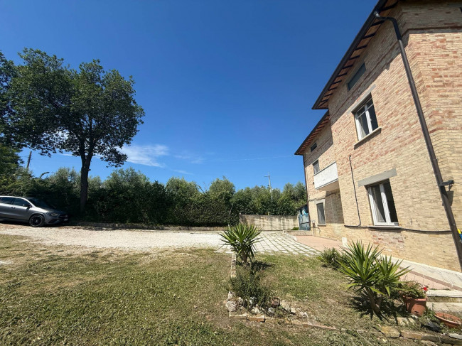 Casa singola/ Villa in vendita a Controguerra
