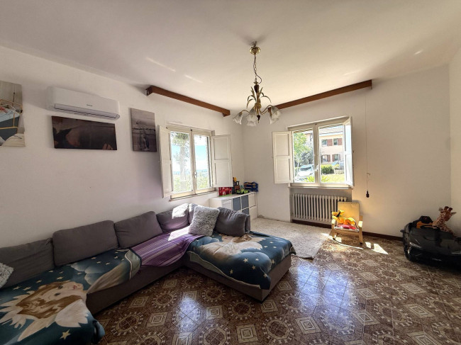 Casa singola/ Villa in vendita a Controguerra