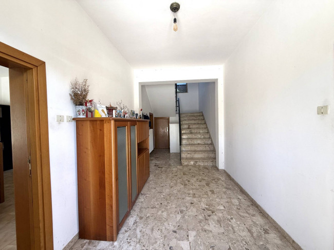 Casa singola/ Villa in vendita a Controguerra